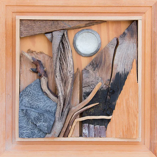 Maritime Komposition mit vier Donnerkeilstücken, Materialcollage, um 1980, 37x37 cm