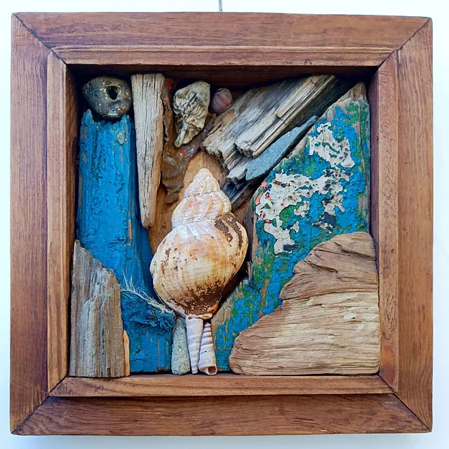 Holz, Dieter „Maritimes Holz mit blauem Holz“, Materialcollage, um 1990, 15x15 cm 19x19 cm