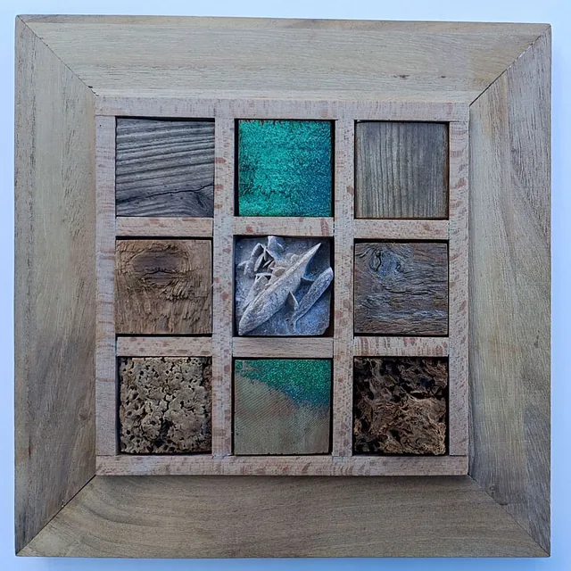 Holz, Dieter „Sandrose II“, Materialcollage, 2004, 23x23 cm